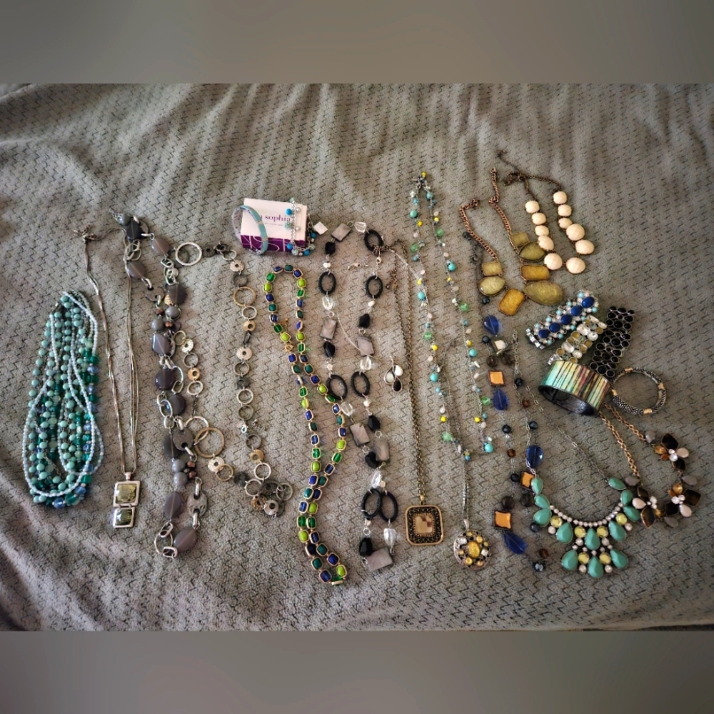 Lot Of 15 Pieces, Lia Sophia Jewelry